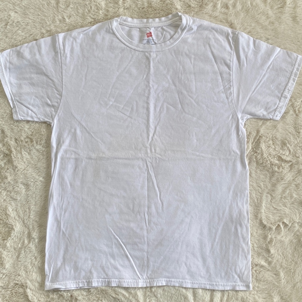 ❤️ Hanes Classic Unisex White T-shirt Size Medium
